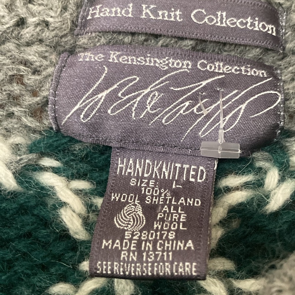 Vintage Lord and Taylor 100% wool gray argyle sweater - Picture 2 of 4